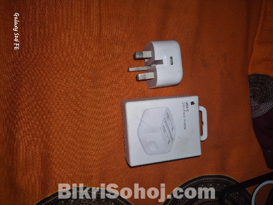 USB-C 20W Power Adapter